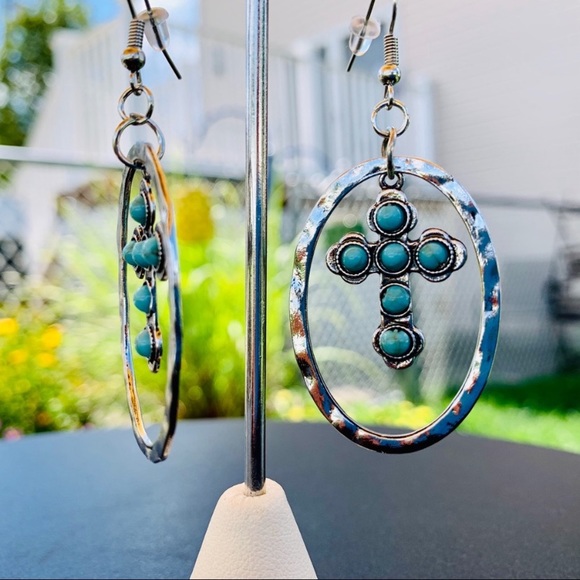 Hammered Silver Oval Turquoise Cross Earrings - Picture 7 of 7